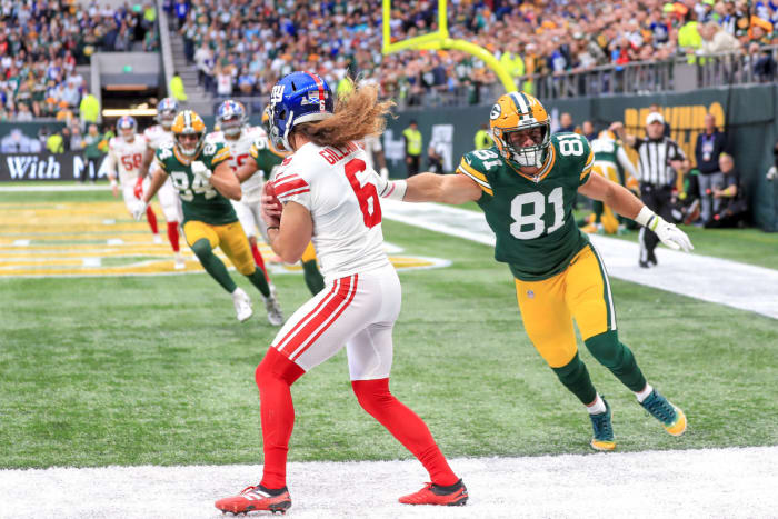 Gillan may have confused a few fans in London, as the New York punter ran out of the Giants’ end zone.